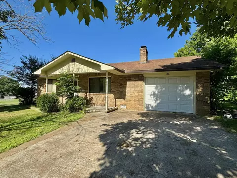 188 N Spring St, Melbourne, AR 72556 photo 1