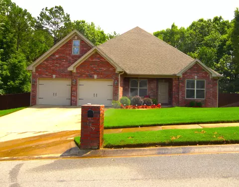 119 Sienna Lake Ln, Little Rock, AR 72210