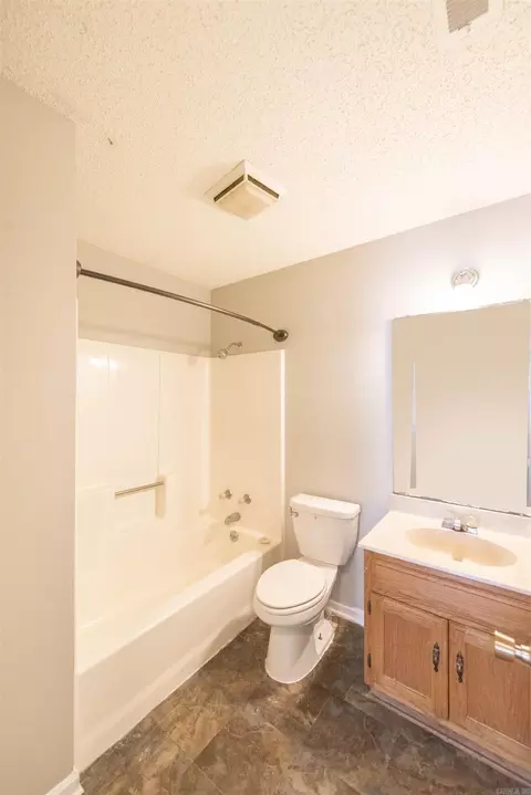 Bath - 14917 N Sardis Rd, Mabelvale, AR 72103 photo 2 of 2