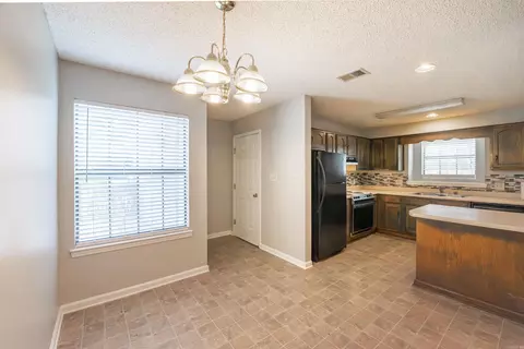 Dining - 14917 N Sardis Rd, Mabelvale, AR 72103 photo 1 of 1