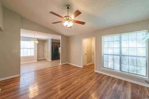 Living - 14917 N Sardis Rd, Mabelvale, AR 72103 photo 4 of 4