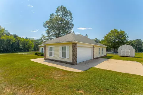 Exterior - 7411 Mars Hill Rd, Bauxite, AR 72011 photo 5 of 11