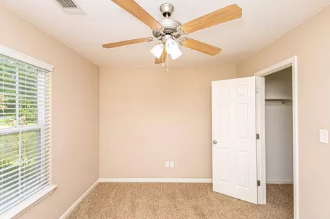 Bedroom - 7411 Mars Hill Rd, Bauxite, AR 72011 photo 6 of 7