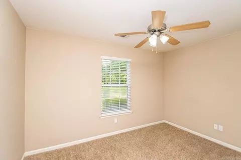 Bedroom - 7411 Mars Hill Rd, Bauxite, AR 72011 photo 5 of 7