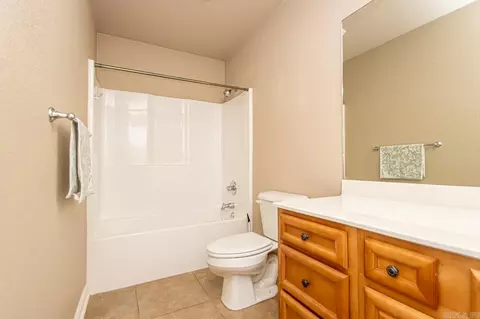 Bath - 7411 Mars Hill Rd, Bauxite, AR 72011 photo 6 of 7