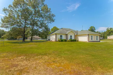 Exterior - 7411 Mars Hill Rd, Bauxite, AR 72011 photo 7 of 11