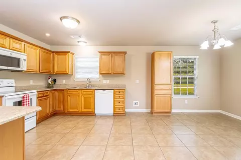 Kitchen - 7411 Mars Hill Rd, Bauxite, AR 72011 photo 1 of 5