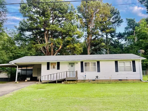 1703 Summit Dr, Hope, AR 71801 photo 1