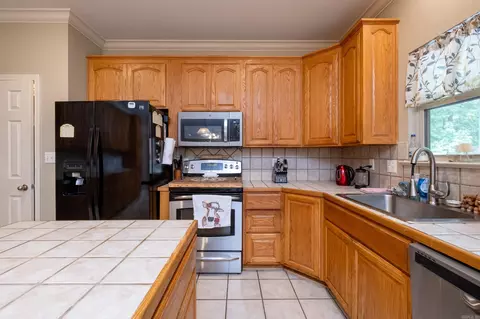 Kitchen - 21 Golden Eagle Dr, Paron, AR 72122 photo 6 of 6