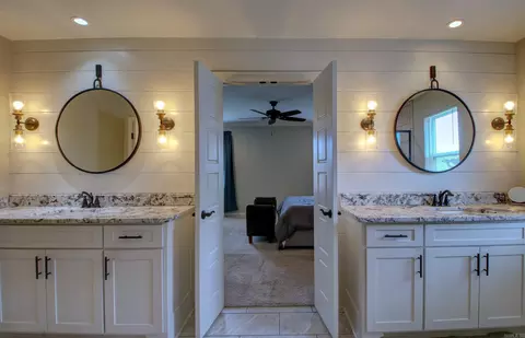 Bath - 6220 Lewiston Dr, Alexander, AR 72002 photo 1 of 4