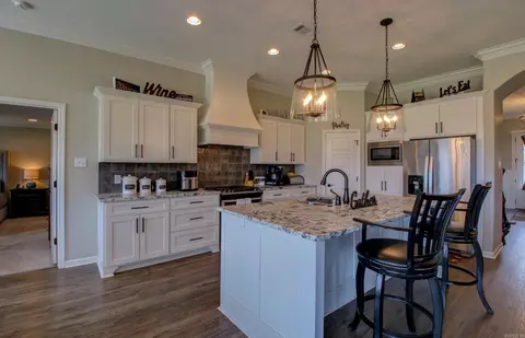 Kitchen - 6220 Lewiston Dr, Alexander, AR 72002 photo 3 of 7