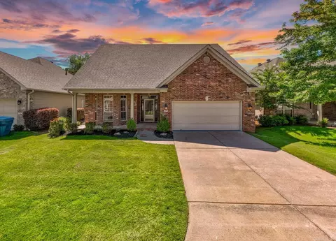 10 Courtside Pl, Little Rock, AR 72210