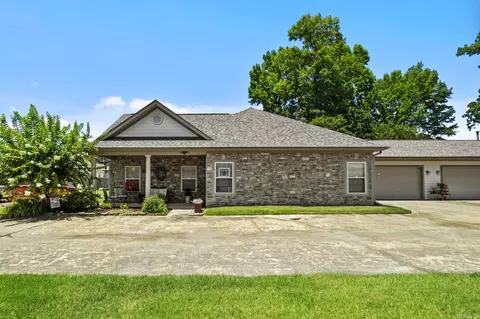 707 Stagecoach Vlg, Little Rock, AR 72210