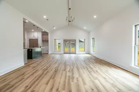 Living - 15 Dandelion Dr, Greenbrier, AR 72058 photo 1 of 3