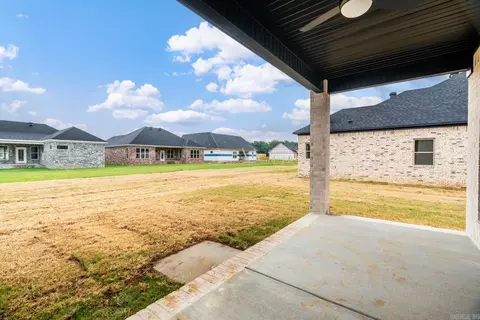 Exterior - 15 Dandelion Dr, Greenbrier, AR 72058 photo 2 of 7