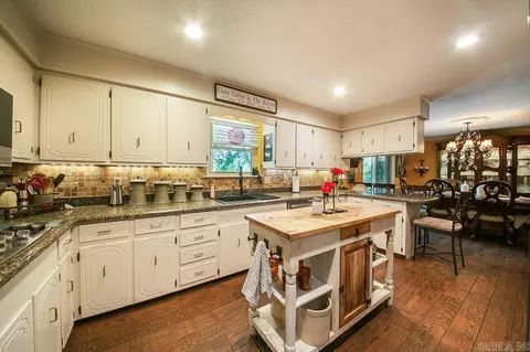 Kitchen - 1521 Erving Ridge Loop, Cabot, AR 72023 photo 4 of 9