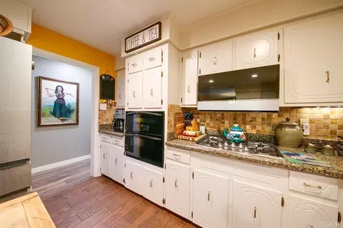 Kitchen - 1521 Erving Ridge Loop, Cabot, AR 72023 photo 7 of 9