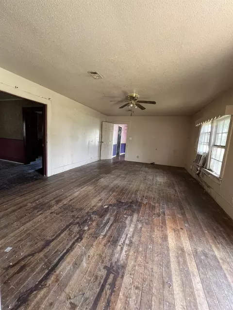 305 N Main St, Beebe, AR 72012 photo 3