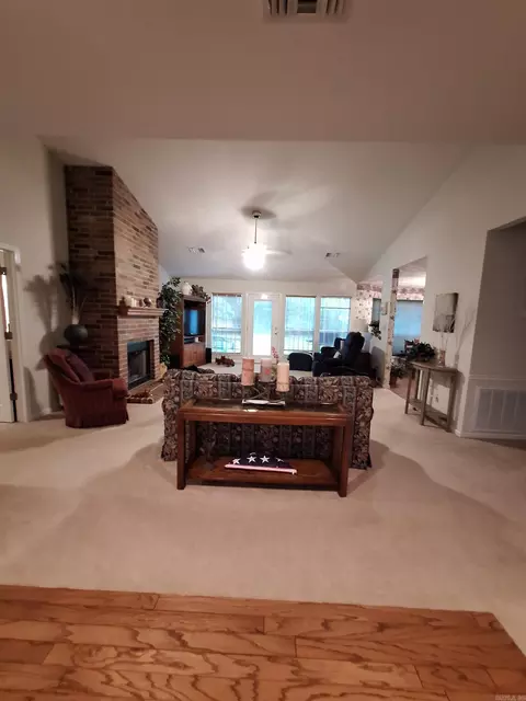 7911 Coachlight Dr, Pine Bluff, AR 71603 photo 11