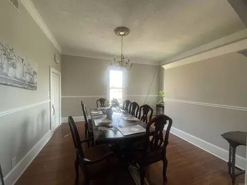 Dining - 918 W 13th St, Pine Bluff, AR 71601 photo 1 of 1
