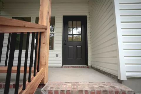 Exterior - 302 E North St, Benton, AR 72015 photo 7 of 9