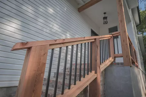 Exterior - 302 E North St, Benton, AR 72015 photo 5 of 9