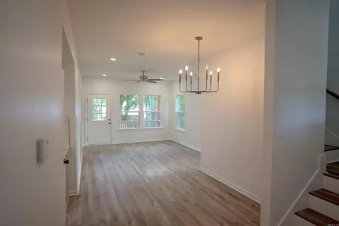 Entry Way - 302 E North St, Benton, AR 72015 photo 2 of 5