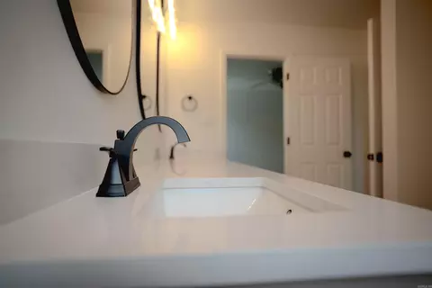 Bath - 302 E North St, Benton, AR 72015 photo 4 of 4