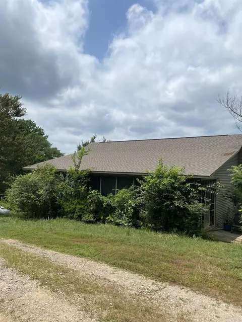 1128 Vaughn Rd, Glenwood, AR 71943
