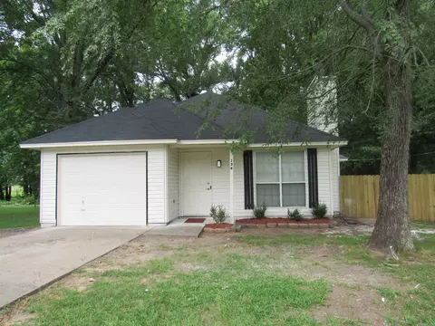 136 Eve, Conway, AR 72032 photo 1