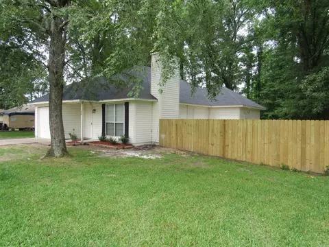 136 Eve, Conway, AR 72032 photo 2