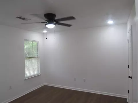136 Eve, Conway, AR 72032 photo 8