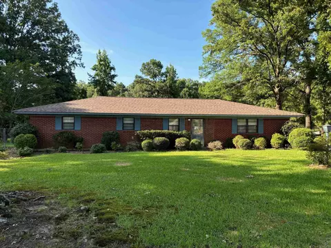 Exterior - 4301 Skyline Dr, Pine Bluff, AR 71603 photo 2 of 9