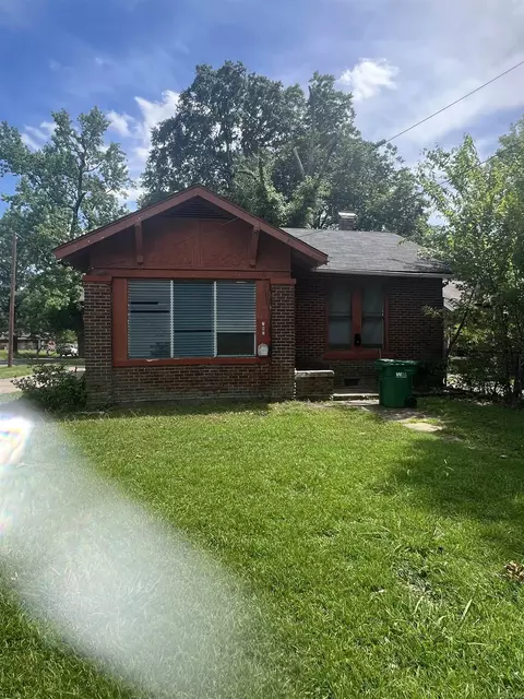 Exterior - 702 W 20th Ave, Pine Bluff, AR 71601 photo 1 of 4
