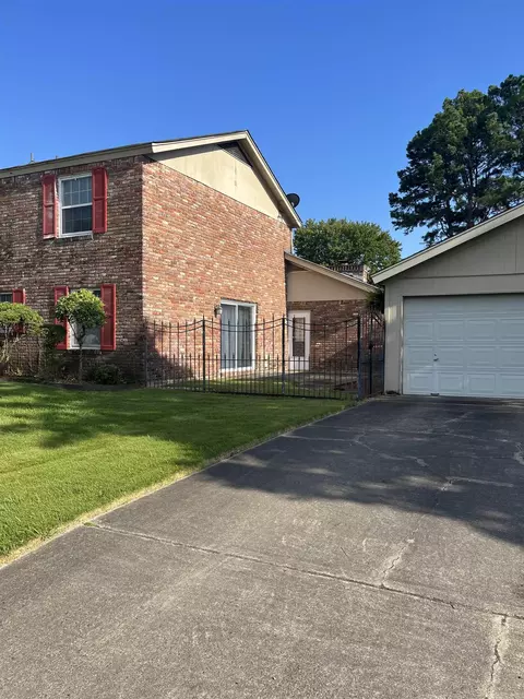 Exterior - 3800 Royal Forrest Dr, Pine Bluff, AR 71603 photo 2 of 5