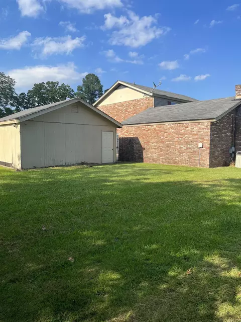 Exterior - 3800 Royal Forrest Dr, Pine Bluff, AR 71603 photo 4 of 5