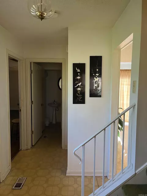 Entry Way - 3800 Royal Forrest Dr, Pine Bluff, AR 71603 photo 1 of 2