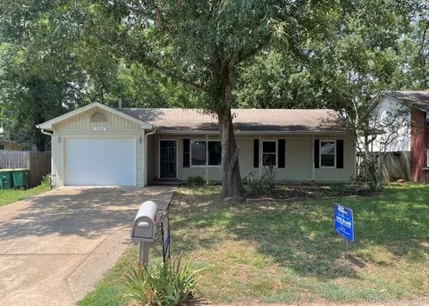12716 Goldleaf Dr, Little Rock, AR 72210