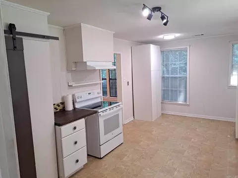 Kitchen - 1411 Mitchell, Conway, AR 72032 photo 3 of 5