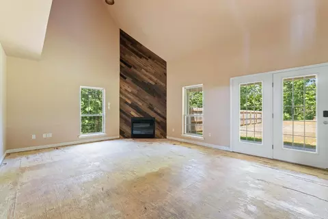 Living - 35 Cedar View Loop, Greenbrier, AR 72058 photo 1 of 3