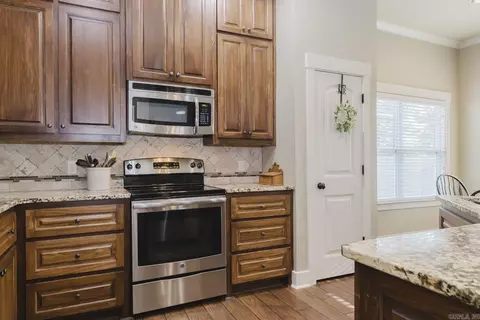 Kitchen - 3165 Haley Ct, Benton, AR 72019 photo 6 of 6