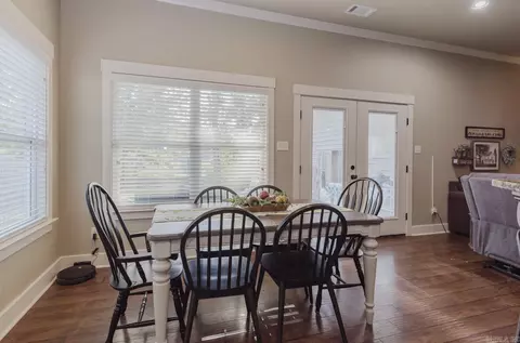 Dining - 3165 Haley Ct, Benton, AR 72019 photo 3 of 3