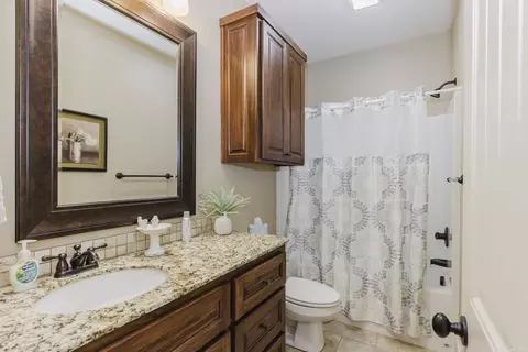 Bath - 3165 Haley Ct, Benton, AR 72019 photo 4 of 4