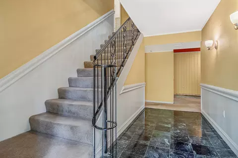 Entry Way - 61 Lakeview, Conway, AR 72032 photo 1 of 1