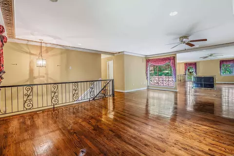 Living - 61 Lakeview, Conway, AR 72032 photo 1 of 7