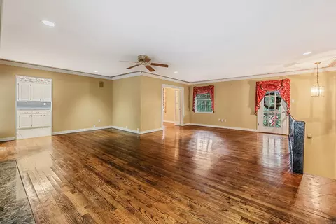 Living - 61 Lakeview, Conway, AR 72032 photo 3 of 7