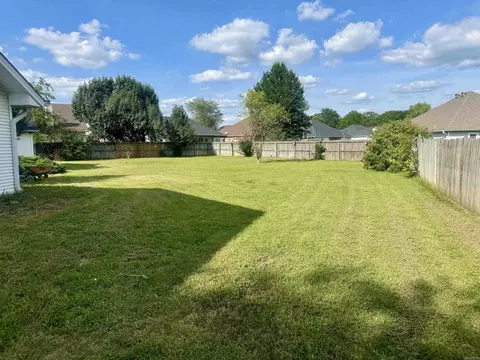Exterior - 3916 Mockingbird Cv, Benton, AR 72015 photo 5 of 8