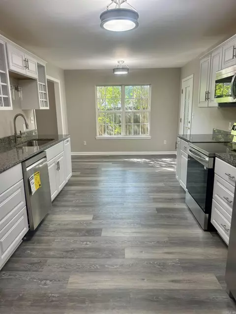 Kitchen - 3916 Mockingbird Cv, Benton, AR 72015 photo 2 of 5