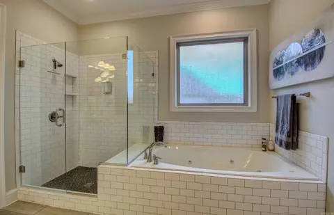 Bath - 6582 Westminster, Benton, AR 72019 photo 3 of 7