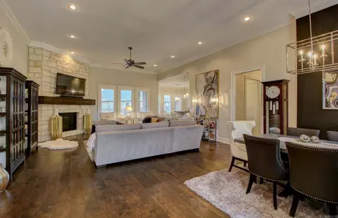 Living - 6582 Westminster, Benton, AR 72019 photo 1 of 5